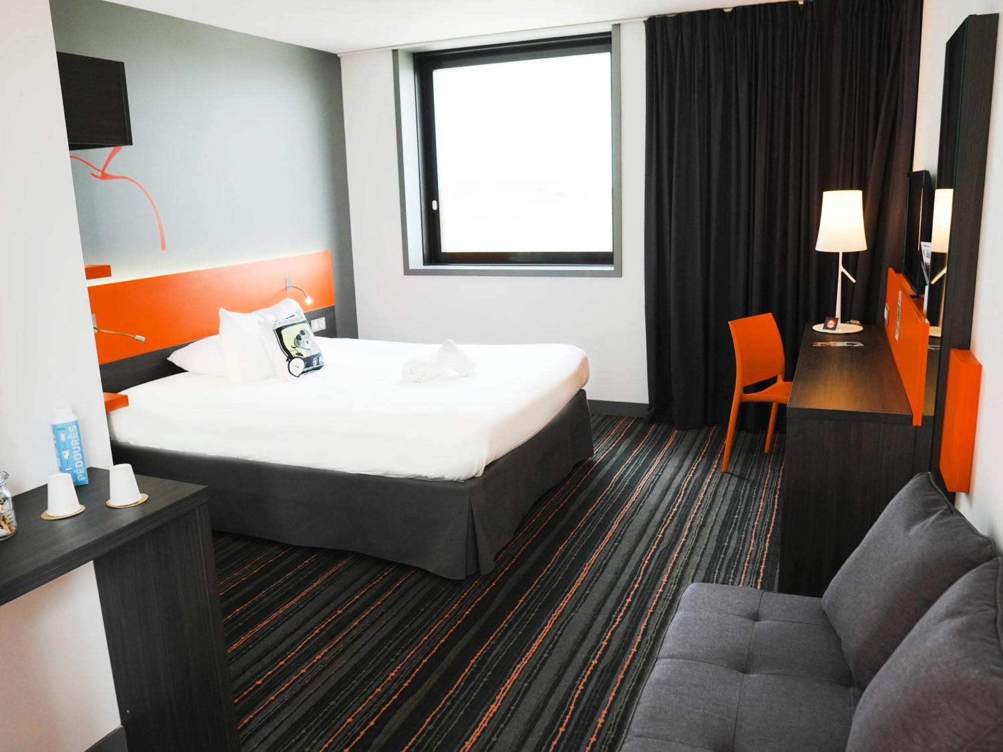 Ibis Styles Caen Centre Gare Hotel Exterior foto