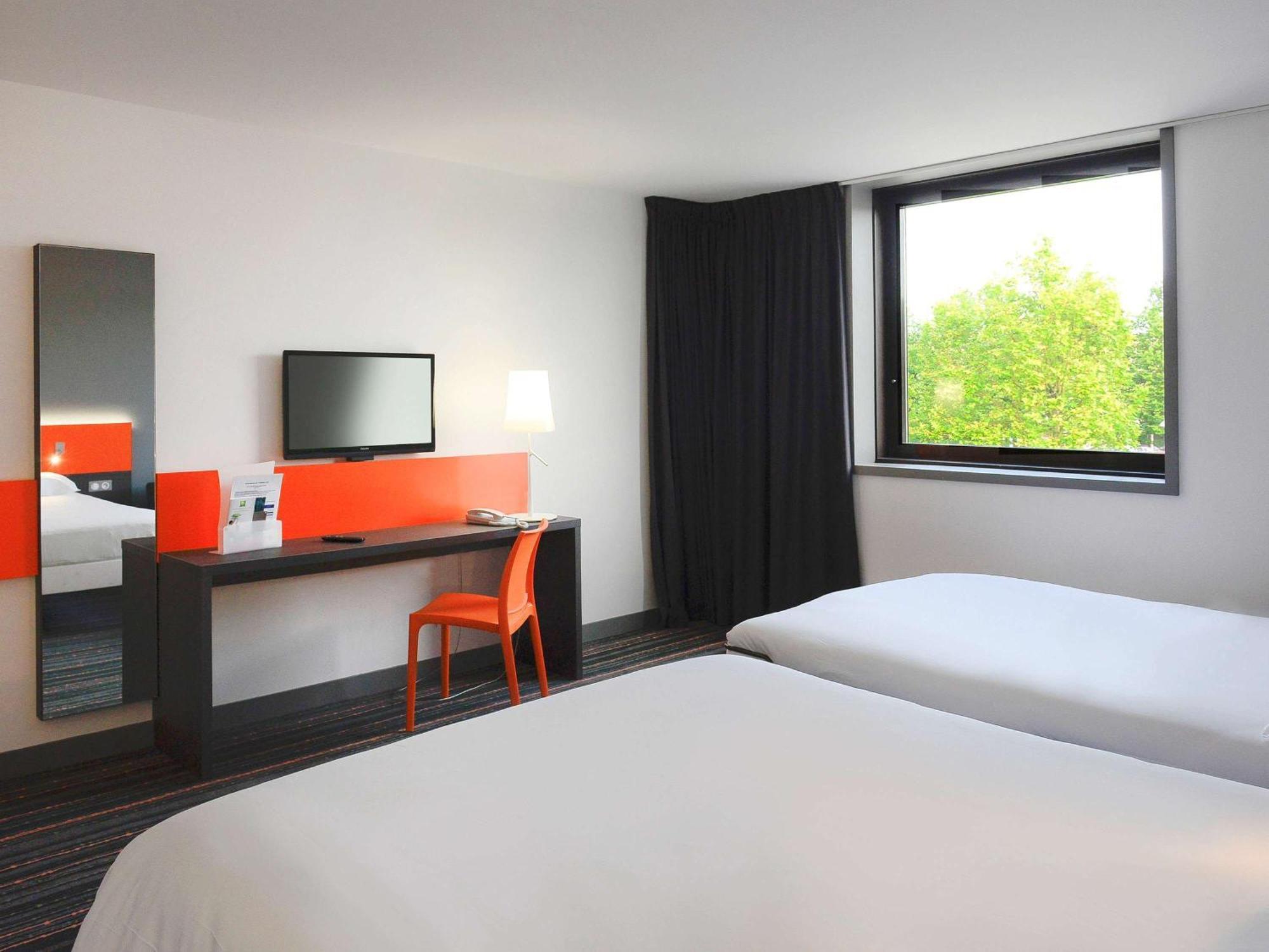 Ibis Styles Caen Centre Gare Hotel Exterior foto