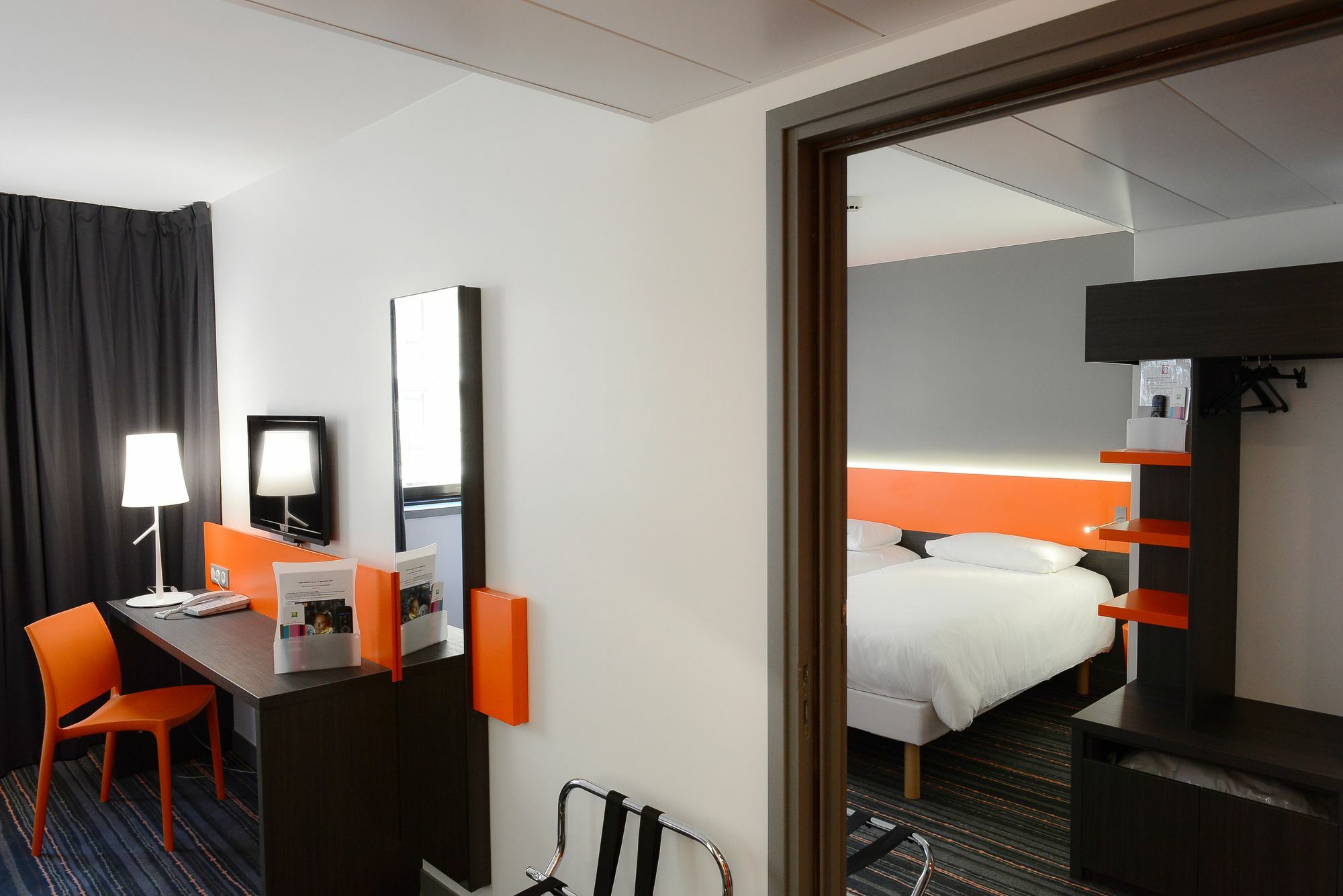 Ibis Styles Caen Centre Gare Hotel Exterior foto